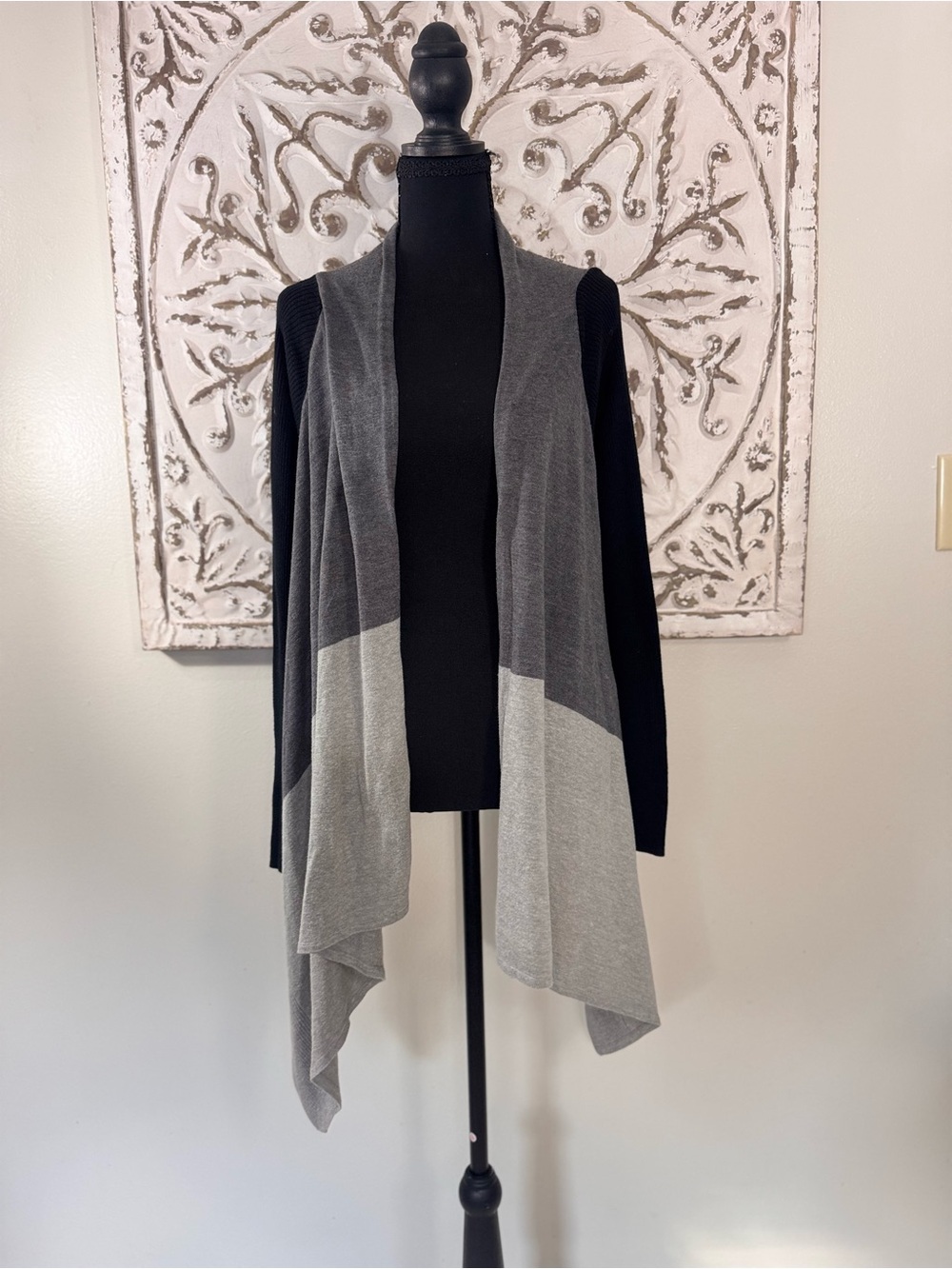 FOREVA M Gray Colorblock Waterfall Vest Open Front Draped Handkerchief Hem
